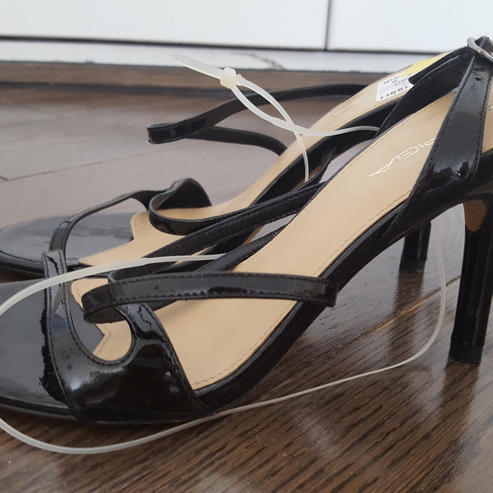Via Spiga Strappy Black Leather Dress Shoes